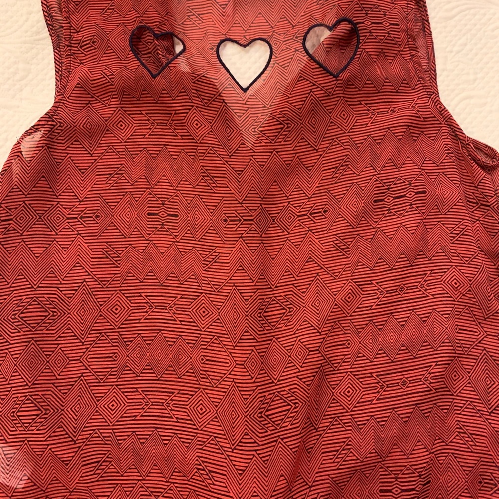 Sleeveless, Tie front Top w/ Heart cutouts